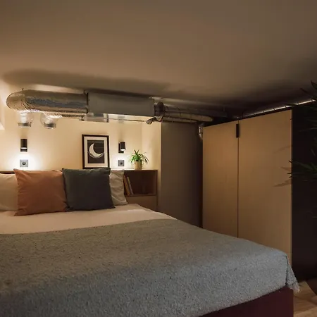 Stereo House By Larsen 3*